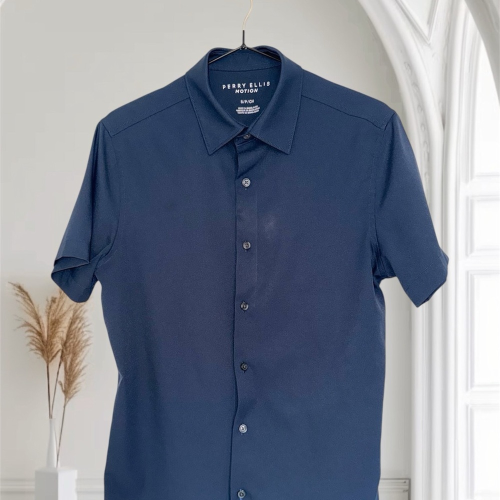 Perry Ellis Men's Navy Blue Shirt